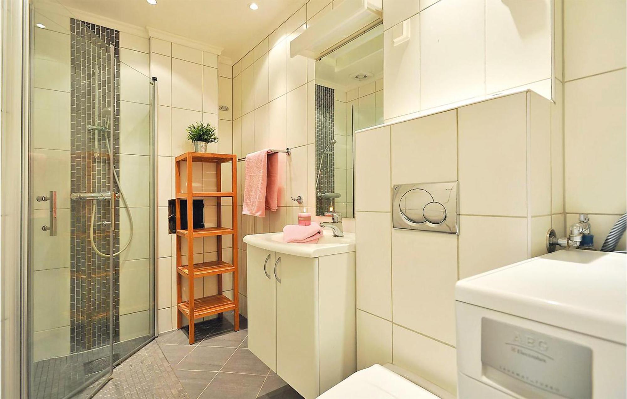 Cozy Apartment In Straumsgrend With Kitchen Берген Екстер'єр фото