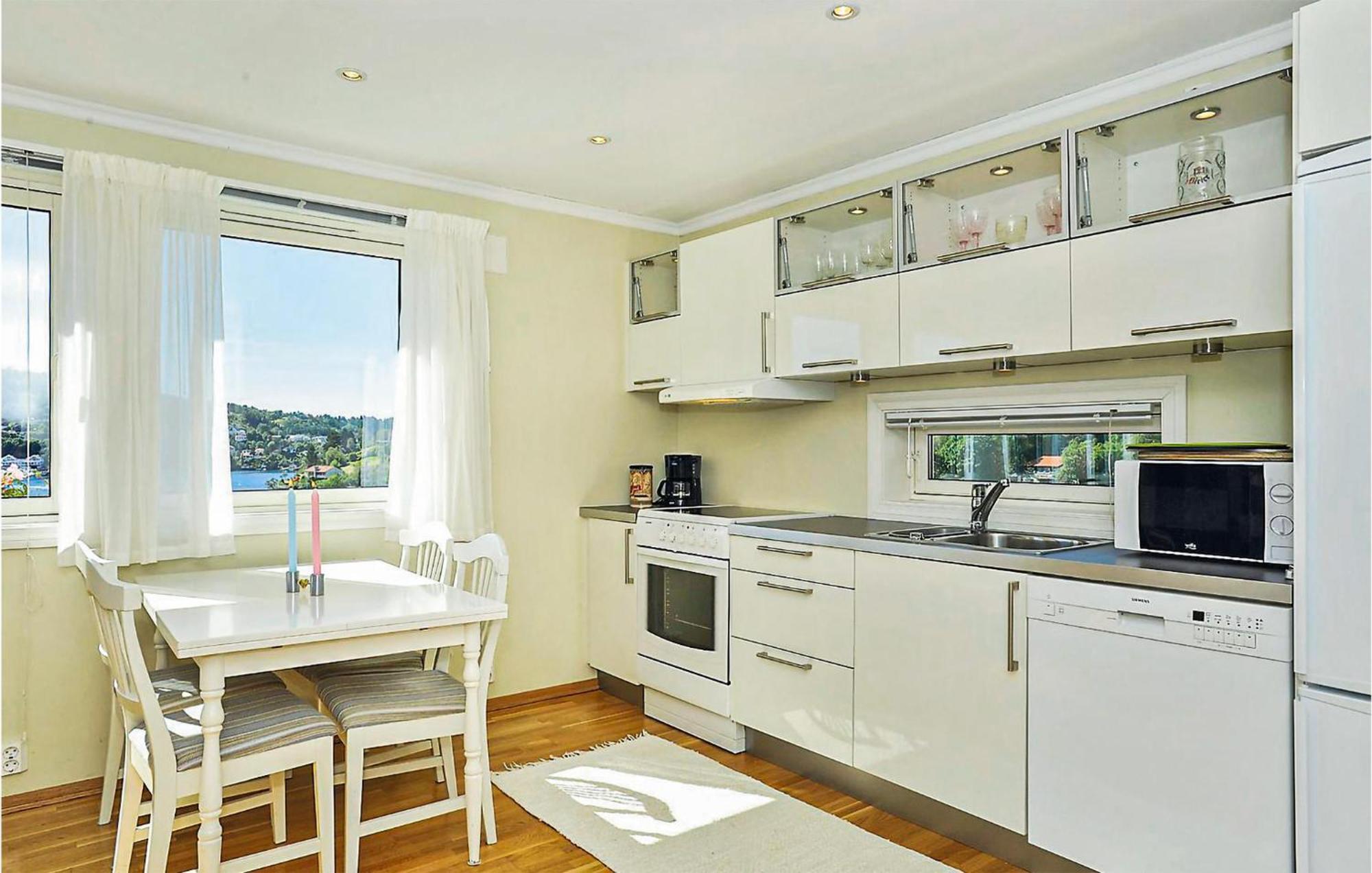 Cozy Apartment In Straumsgrend With Kitchen Берген Екстер'єр фото